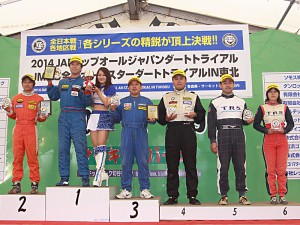 左から山本、坂井、今、斉藤、岩澤、平澤の各選手